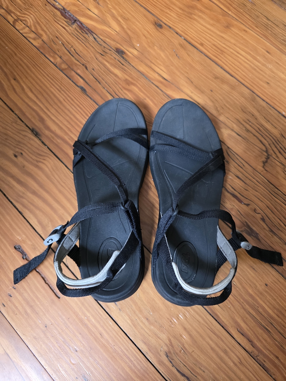 Black Teva Sirra Sandals